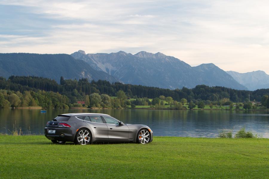  Fisker Karma Surf Concept 2011 года  (фото 5 из 47)